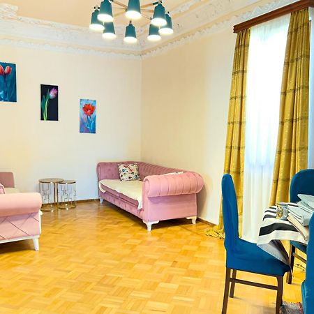 Apartment Deme Кутаиси Экстерьер фото